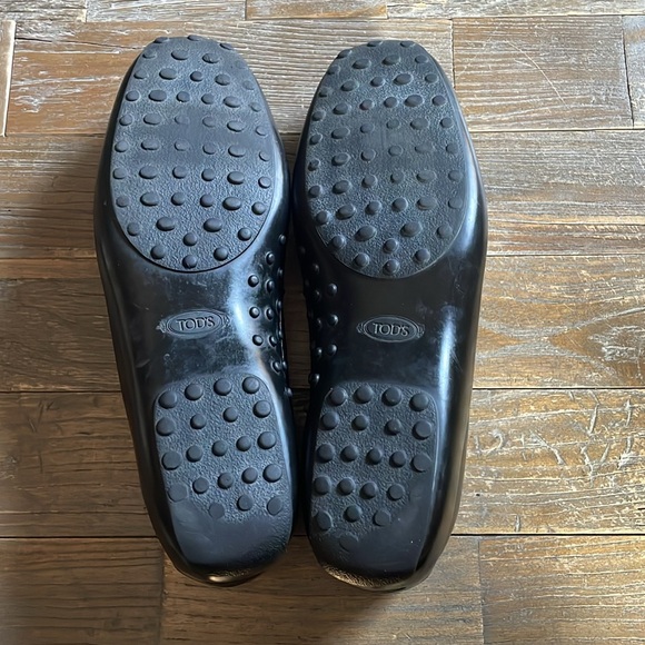 Tod's Classic Leather Slip On Loafers🖤 - Picture 14 of 14